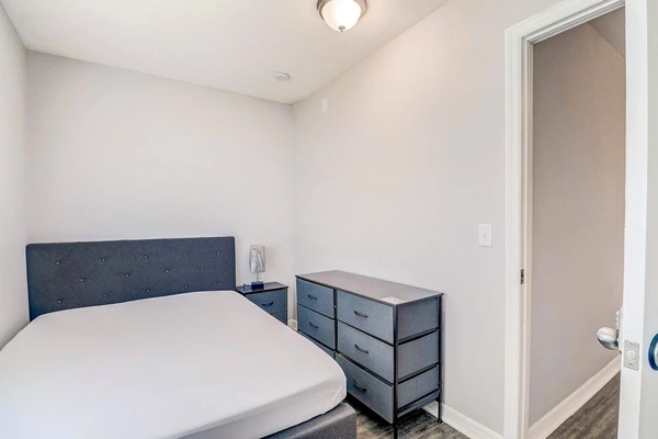 Coliving in Cedar Hills - Westside, Jacksonville