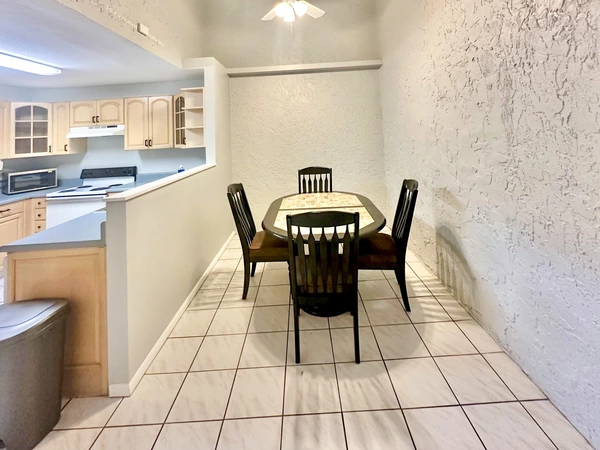 Coliving in Land O' Lakes - North Tampa, Tampa