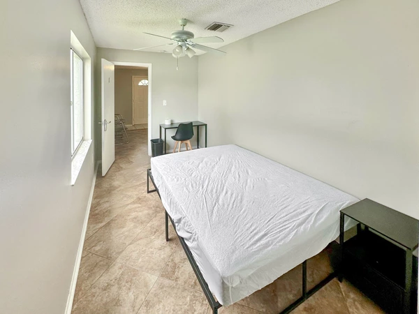Coliving in Land O' Lakes - North Tampa, Tampa