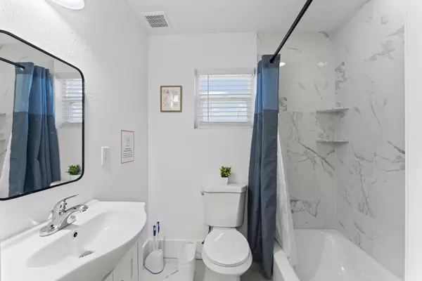 Coliving in Lowry Park Central - North Tampa, Tampa