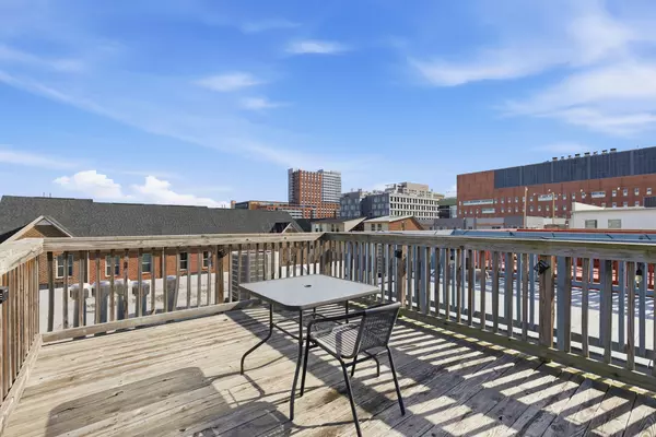 Coliving in Fells Point - Baltimore Metro Area, Washington DC