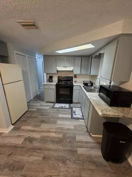 Coliving in Odessa - North Tampa, Tampa