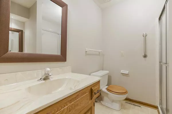 Coliving in Olathe - Outer KCK, Kansas City