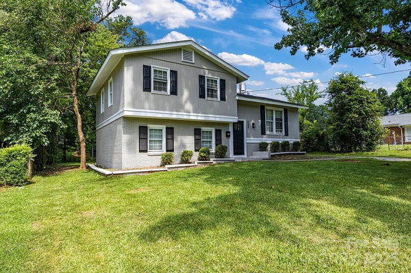 Coliving in Eastway - East Charlotte, Charlotte