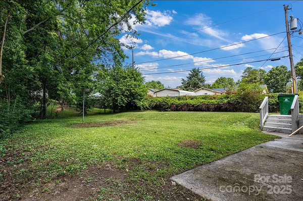 Coliving in Eastway - East Charlotte, Charlotte