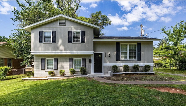 Coliving in Eastway - East Charlotte, Charlotte