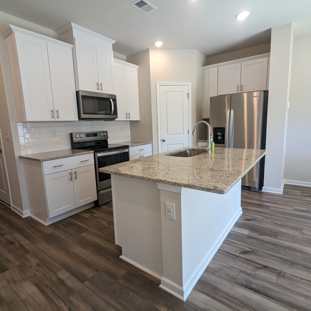 Coliving in Oakdale - North Charlotte, Charlotte