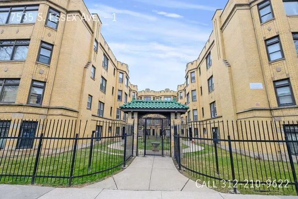 2 bedrooms apartment for rent in South Shore - South Side, Chicago