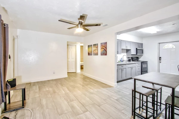 Coliving in Lowry Park North - North Tampa, Tampa