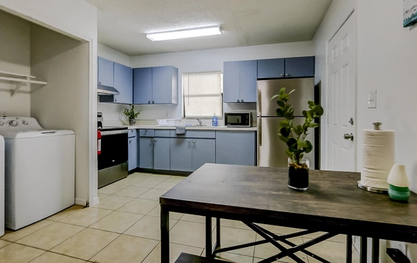 Coliving in Sulphur Springs - North Tampa, Tampa