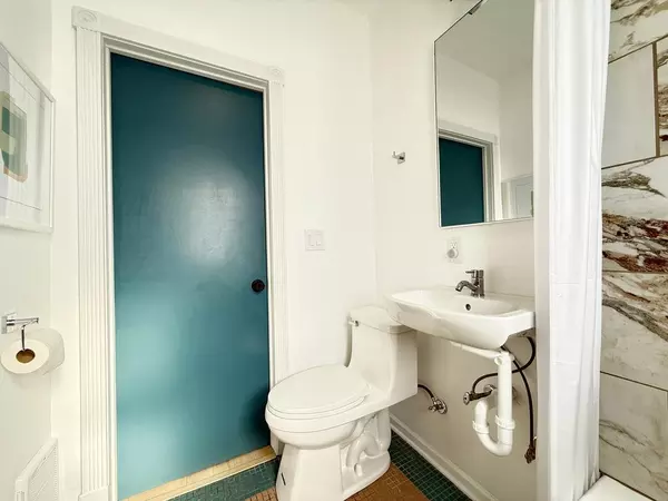 Coliving in Merrill Park - West / SW Mil, Milwaukee