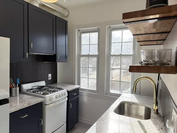 Coliving in Merrill Park - West / SW Mil, Milwaukee