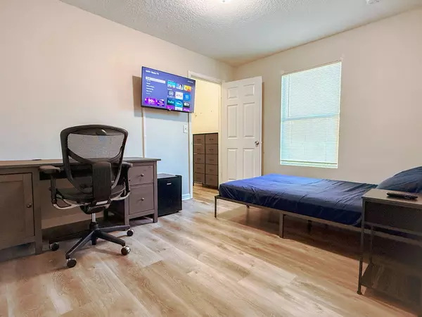 Coliving in Windy Hill - Southside, Jacksonville