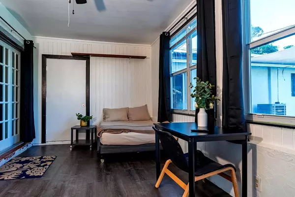 Coliving in Palm Springs - Palm Beach County, Miami