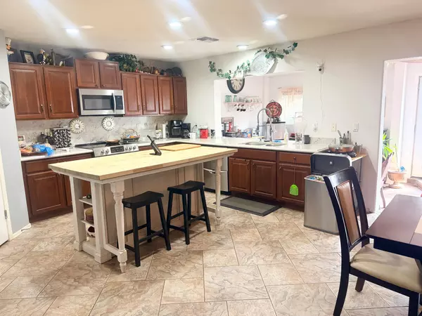 Coliving in Queen Creek - SE Valley, Phoenix