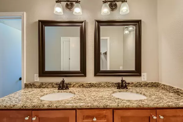 4 bedrooms apartment for rent in Northwood Hills - Ne Dallas, Dallas