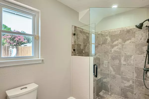 4 bedrooms apartment for rent in Northwood Hills - Ne Dallas, Dallas