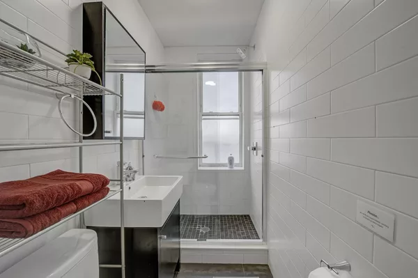 Coliving in Glendale NY - Queens, New York