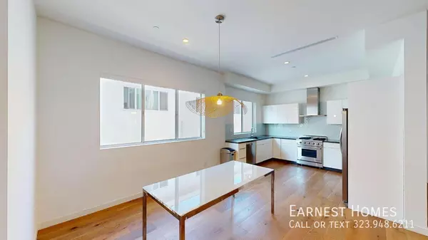 3 bedrooms apartment for rent in Sawtelle - Westside / South Bay, Los Angeles