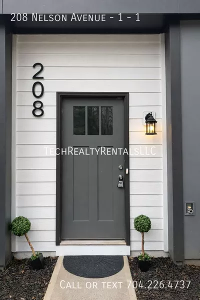 3 bedrooms apartment for rent in Washington Heights CLT - North Charlotte, Charlotte