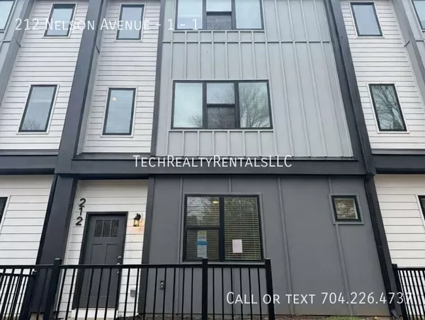 3 bedrooms apartment for rent in Washington Heights CLT - North Charlotte, Charlotte