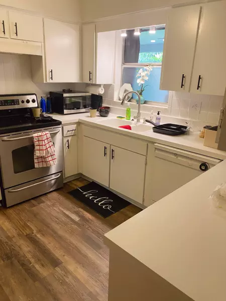 Coliving in Temple Terrace - North Tampa, Tampa