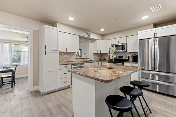 Coliving in University Square - North Tampa, Tampa