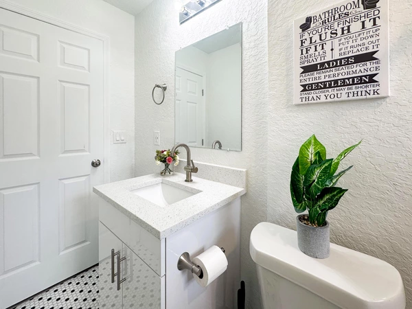 Coliving in Live Oaks Square - East Tampa, Tampa