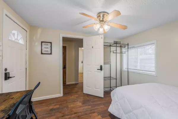 Coliving in Independence - Outer KCMO, Kansas City