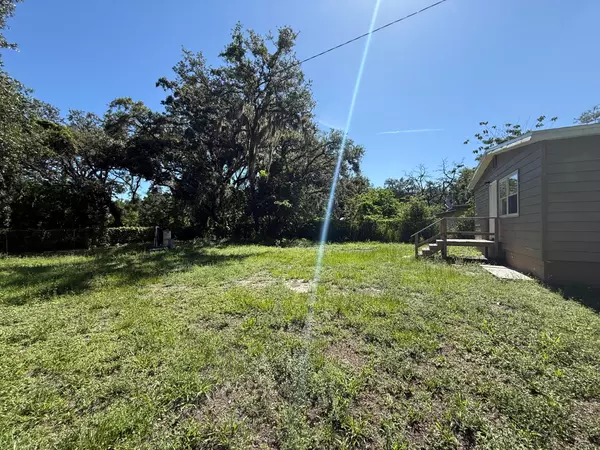 Coliving in Live Oaks Square - East Tampa, Tampa