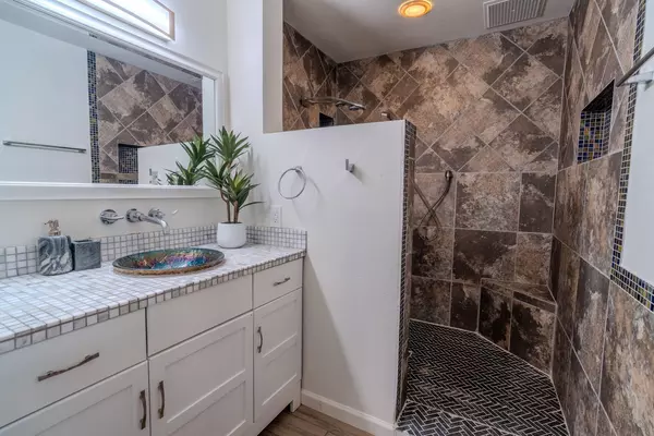 Coliving in Glendale - NW Valley, Phoenix