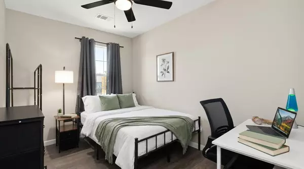 Coliving in Wolf Creek - Sw Dallas, Dallas