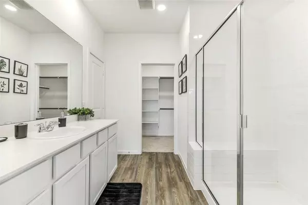 Coliving in The Woodlands - Nw Houston, Houston