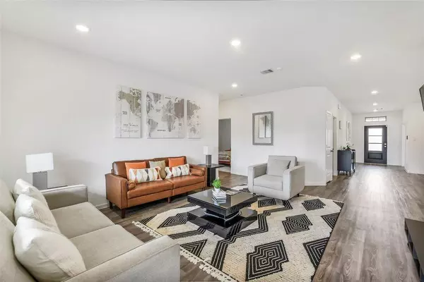 Coliving in The Woodlands - Nw Houston, Houston