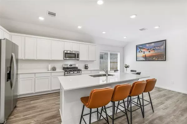 Coliving in The Woodlands - Nw Houston, Houston