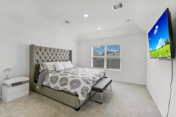 Coliving in The Woodlands - Nw Houston, Houston