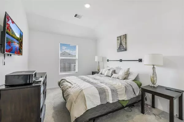 Coliving in The Woodlands - Nw Houston, Houston