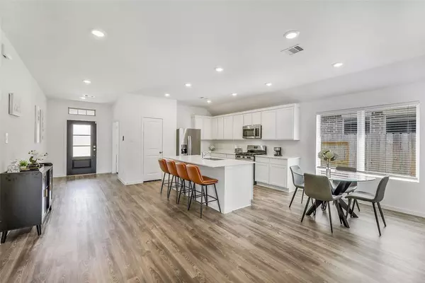 Coliving in The Woodlands - Nw Houston, Houston