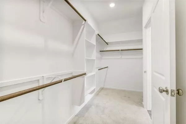 Coliving in The Woodlands - Nw Houston, Houston