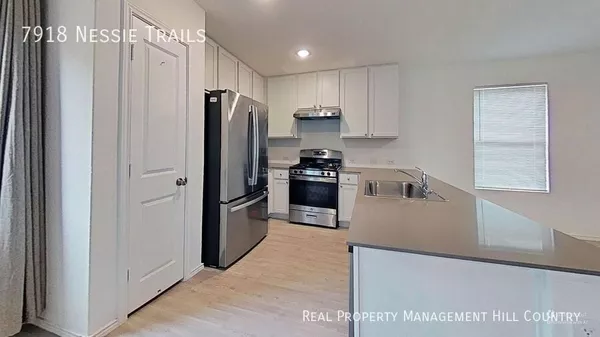 4 bedrooms apartment for rent in Inner West Side - West SATX, San Antonio