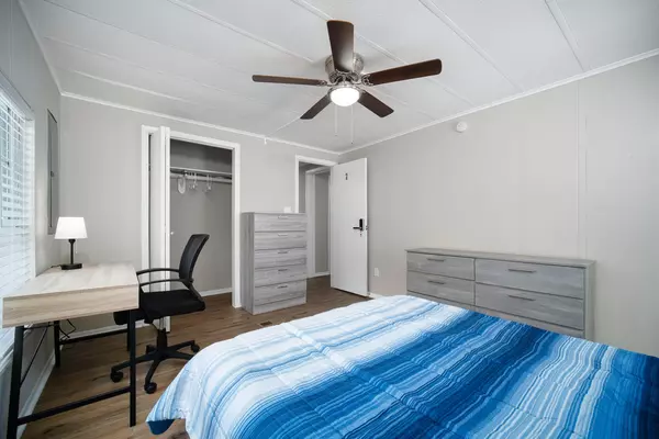 Coliving in Cedar Hills - Westside, Jacksonville