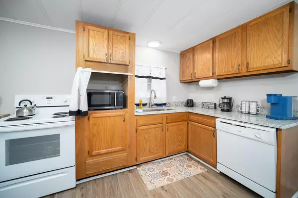 Coliving in Cedar Hills - Westside, Jacksonville