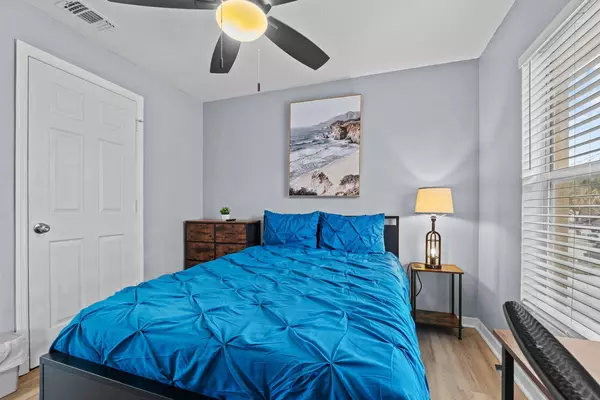 Coliving in Grant Park Tampa - East Tampa, Tampa