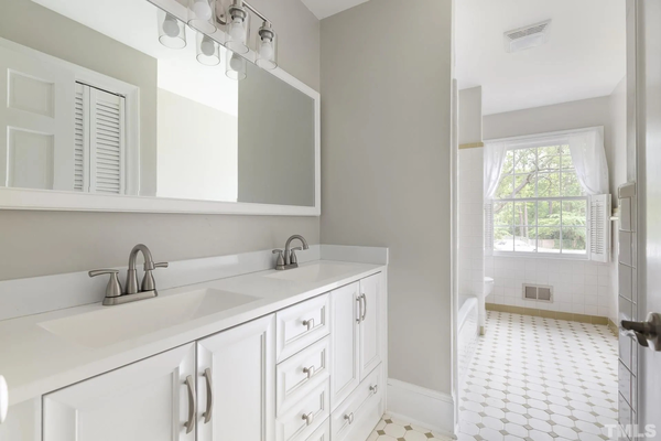 Coliving in Country Club Hills - Central Raleigh, Raleigh