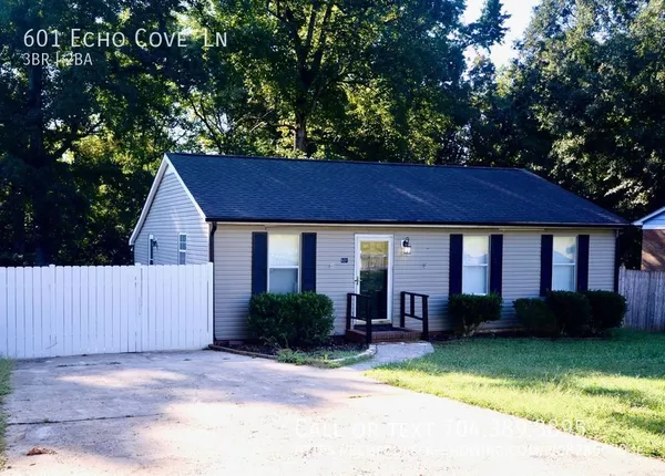 3 bedrooms apartment for rent in Montclaire South - South Charlotte, Charlotte