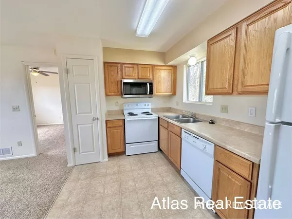 2 bedrooms apartment for rent in Old Colorado City - Central COS, Colorado Springs