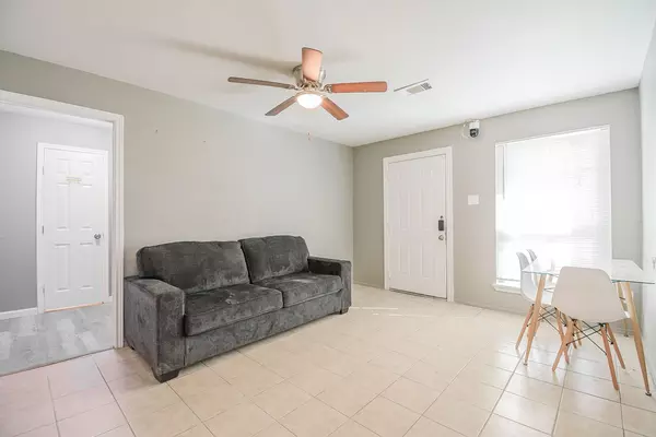 Coliving in Wolf Creek - Sw Dallas, Dallas