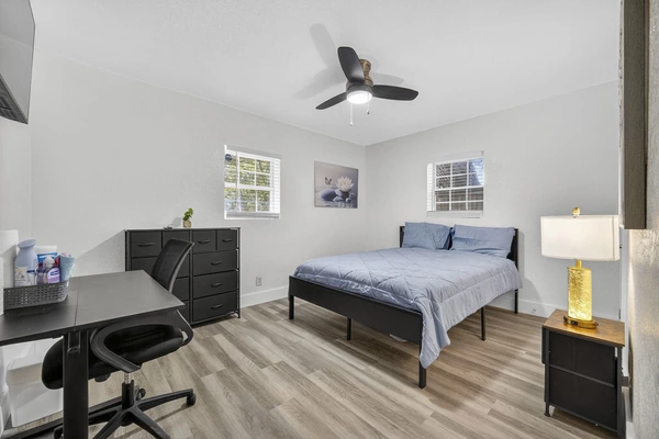 Coliving in Live Oaks Square - East Tampa, Tampa