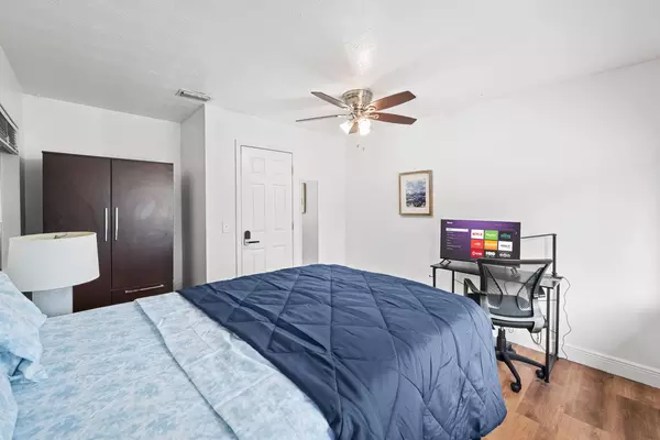 Coliving in Cedar Hills - Westside, Jacksonville