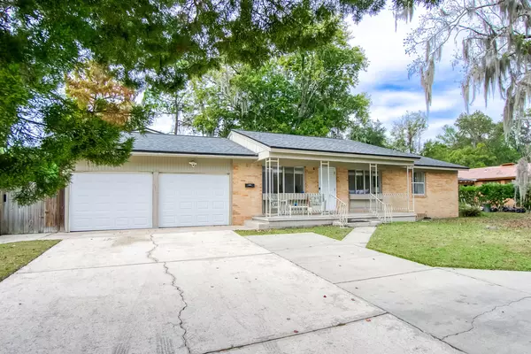 Coliving in Cedar Hills - Westside, Jacksonville